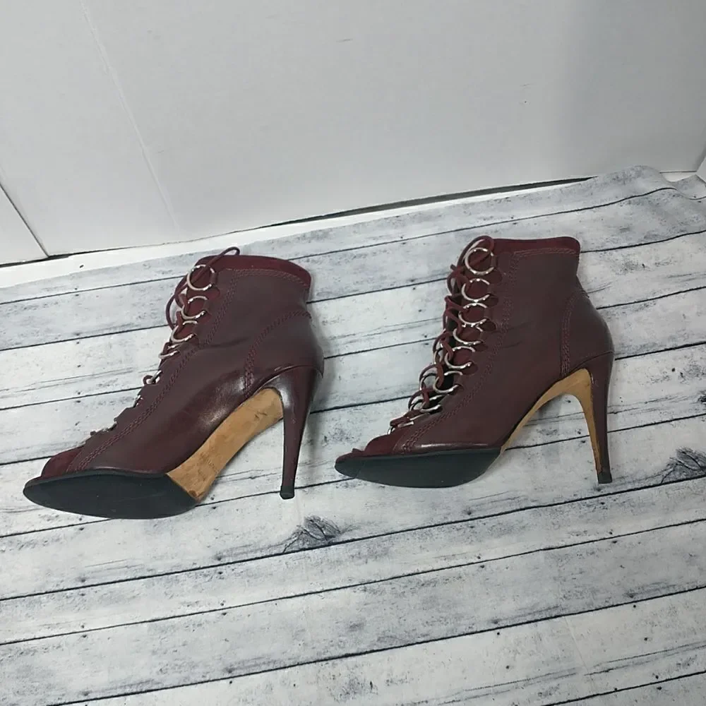 Brian Atwood Womans SZ US 8 EUR 39 Burgundy Adele Booties